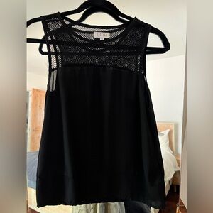 Barney’s black top